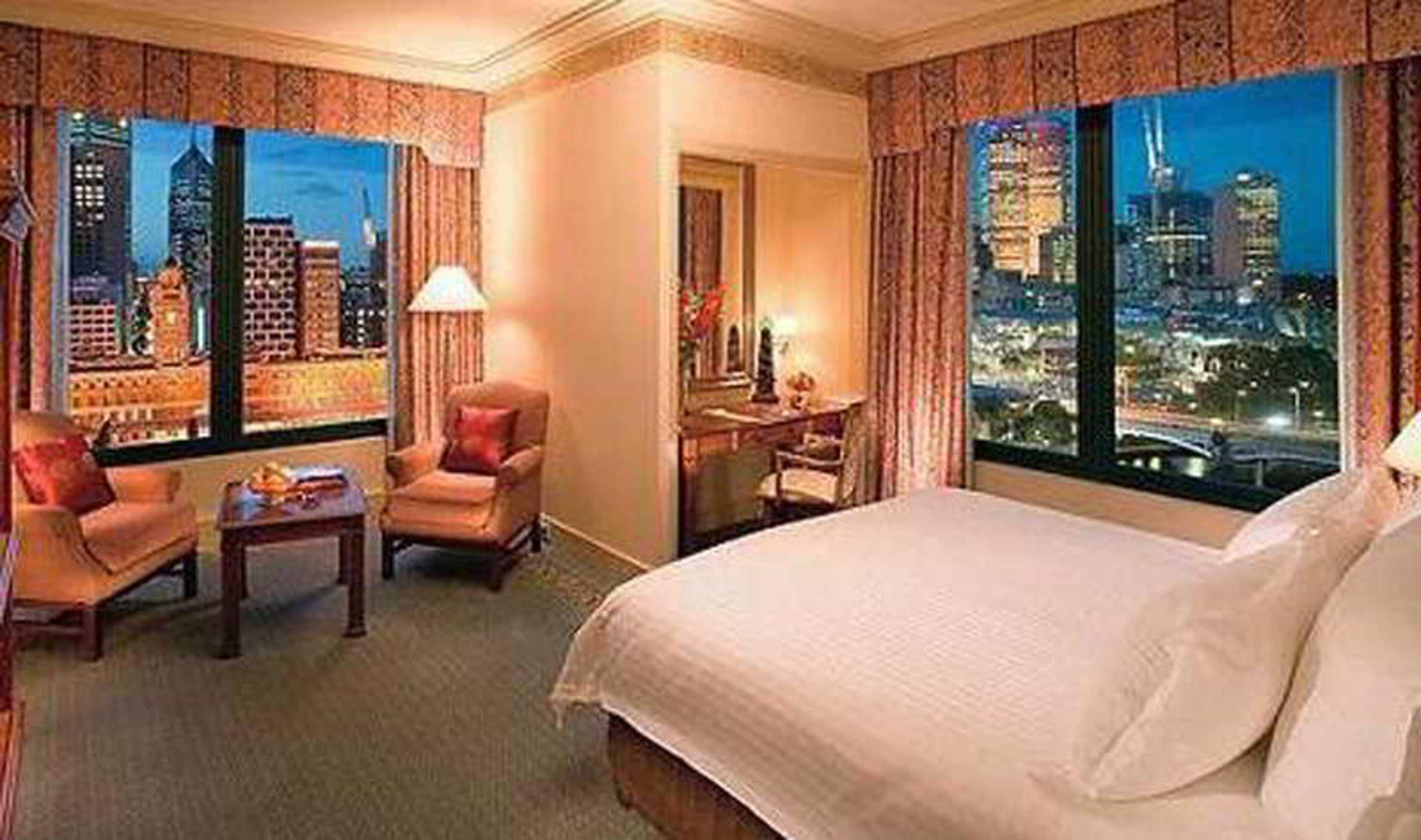 Отель The Langham Мельбурн Номер фото A guest room at the Four Seasons Hotel
