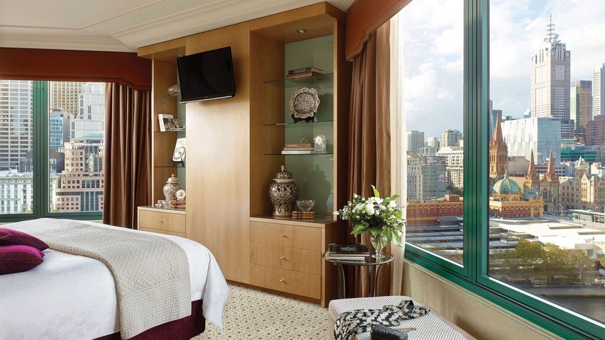 Отель The Langham Мельбурн Экстерьер фото A bedroom at the Mandarin Oriental, Hong Kong